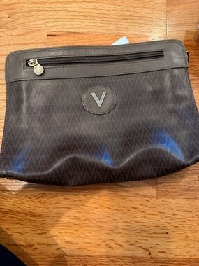Vera Pelle Charcoal Gray Men's Toiletry Bag with V Emblem
